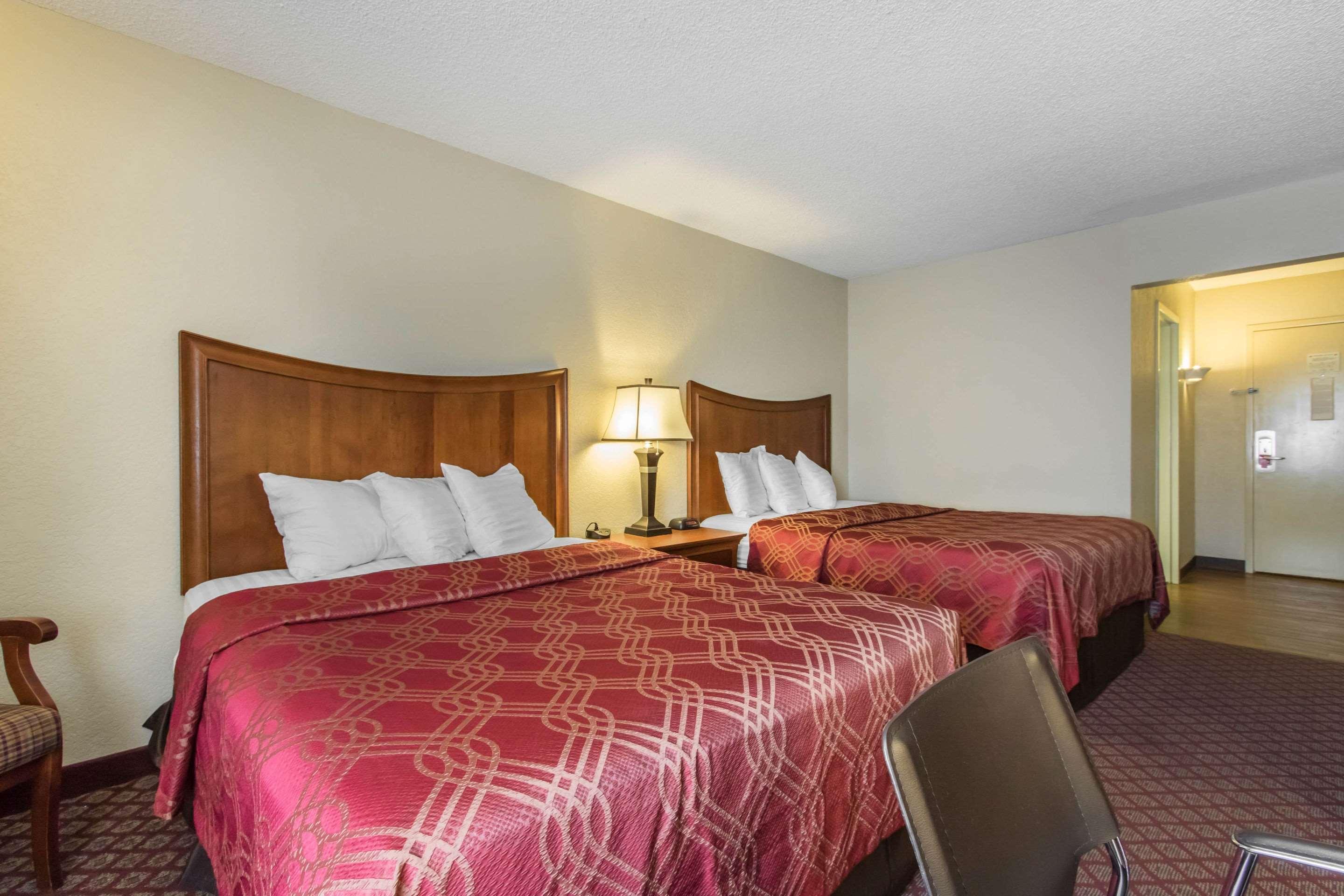 Econo Lodge Inn&Suites Joplin Exterior foto