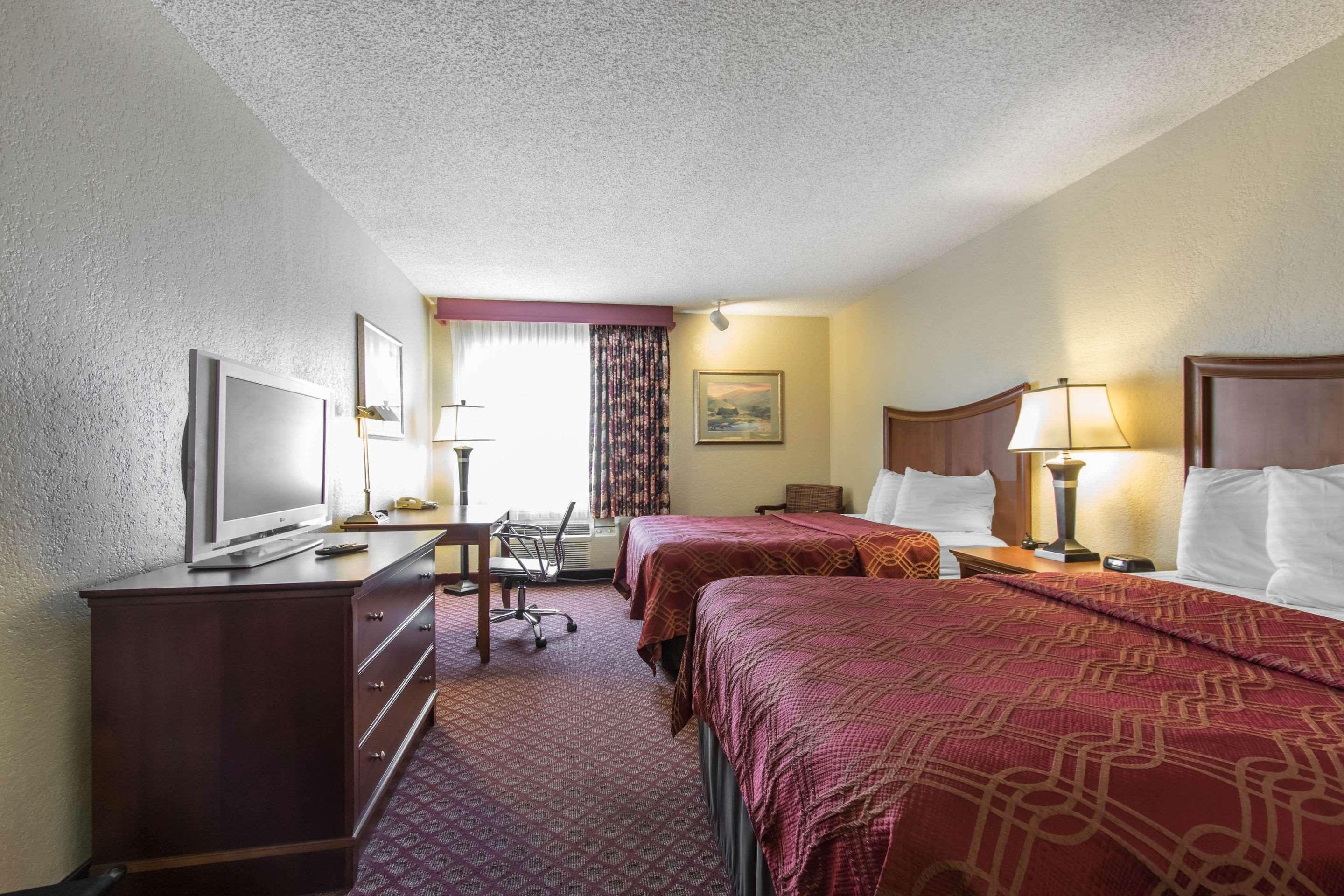Econo Lodge Inn&Suites Joplin Exterior foto