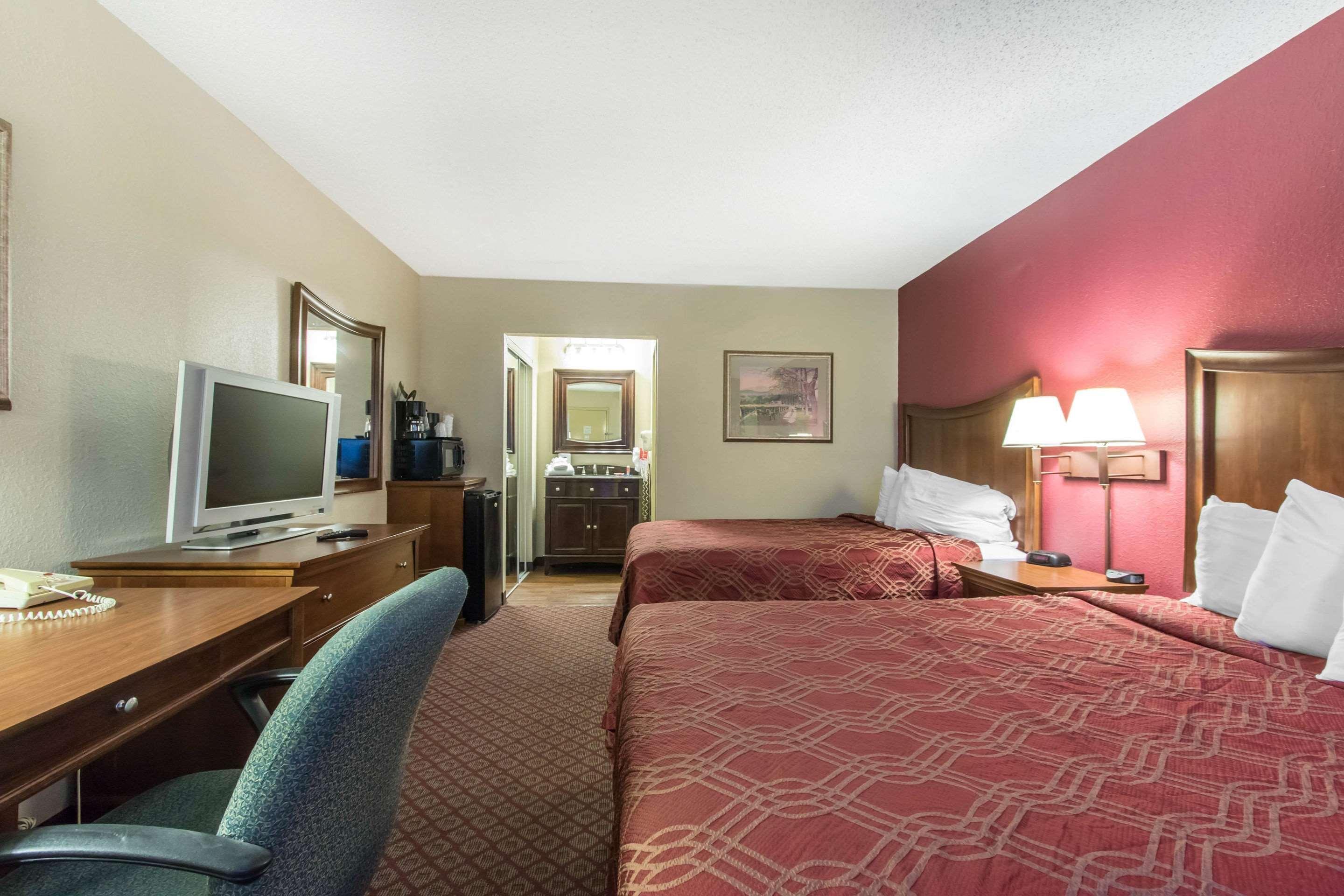 Econo Lodge Inn&Suites Joplin Exterior foto