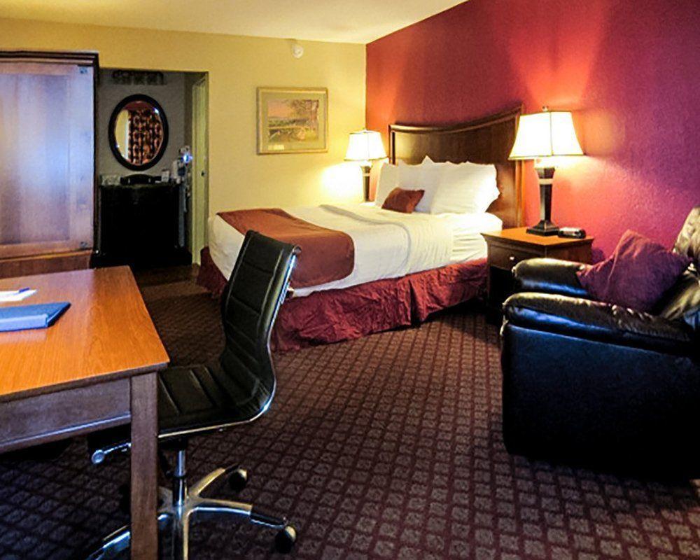 Econo Lodge Inn&Suites Joplin Exterior foto